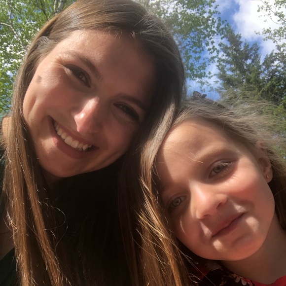 Meet your Posher, Stephanie - Picture 1 of 1